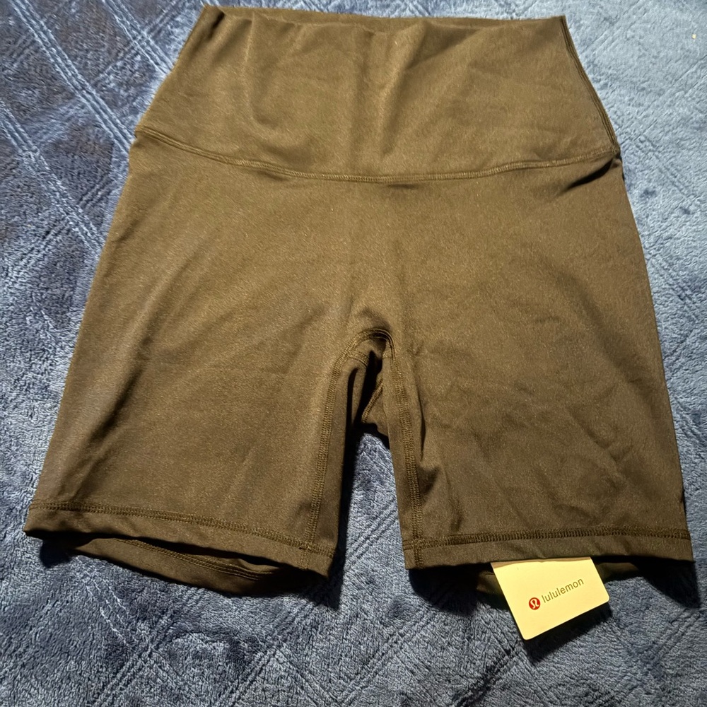 NWT Lululemon Athletica  Black Bike Shorts